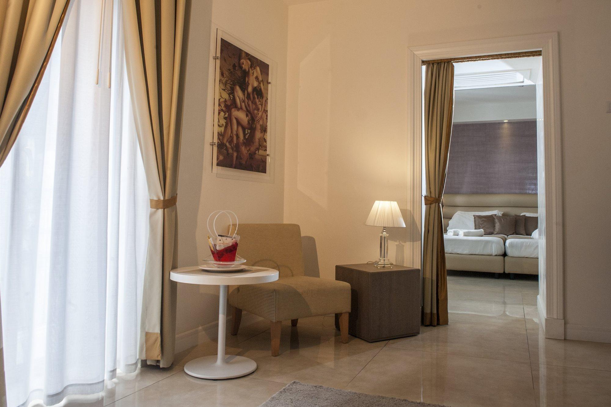 Hotel San Pietro Napoli Esterno foto
