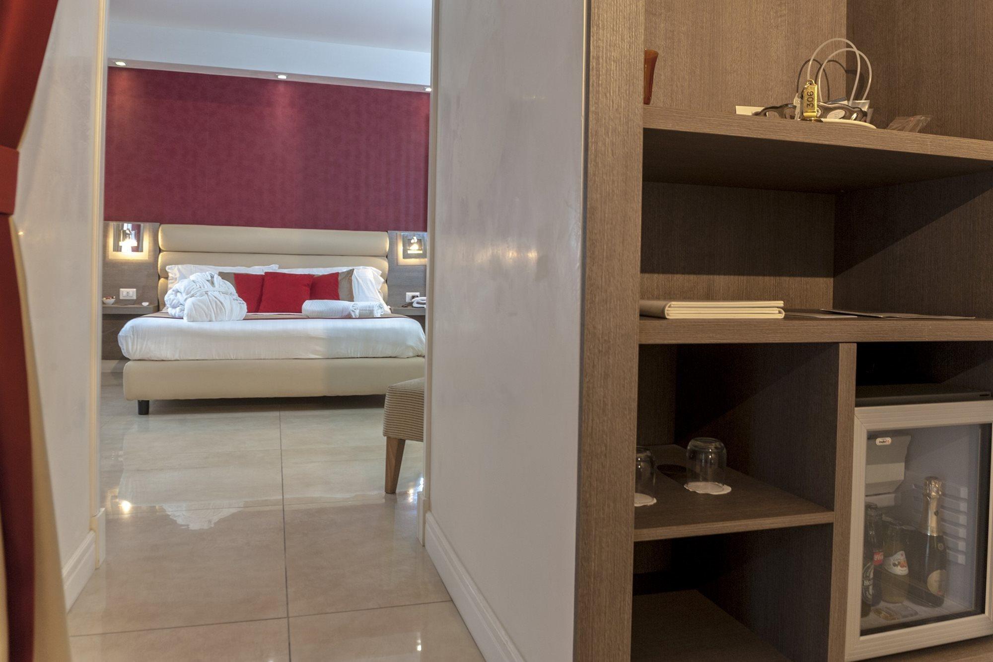 Hotel San Pietro Napoli Esterno foto
