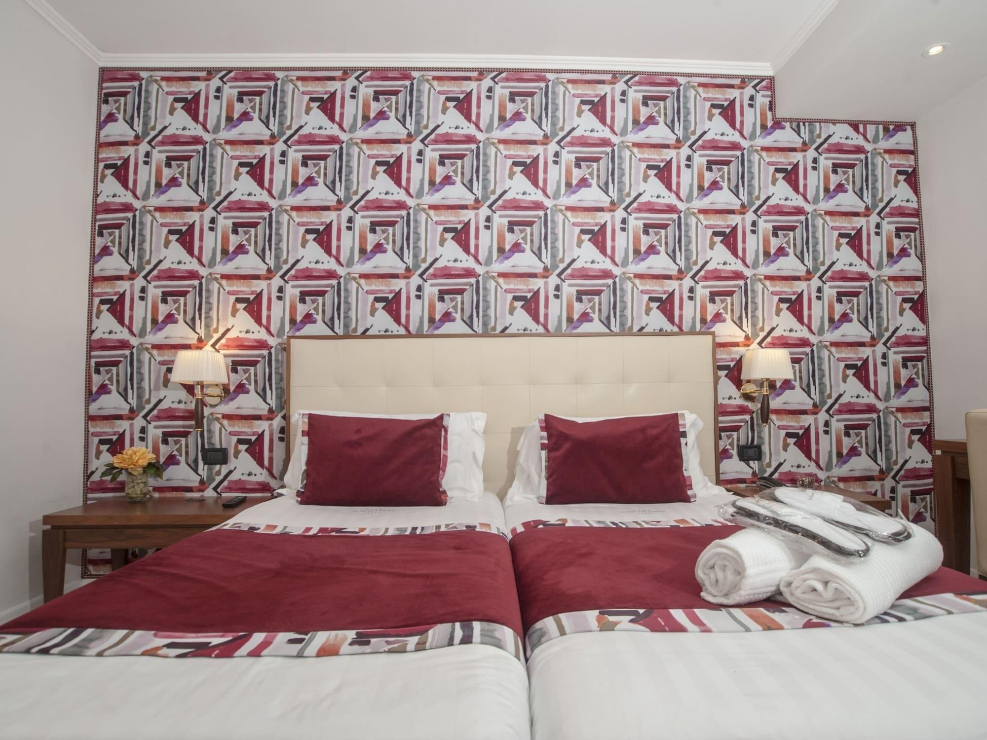 Hotel San Pietro Napoli Esterno foto