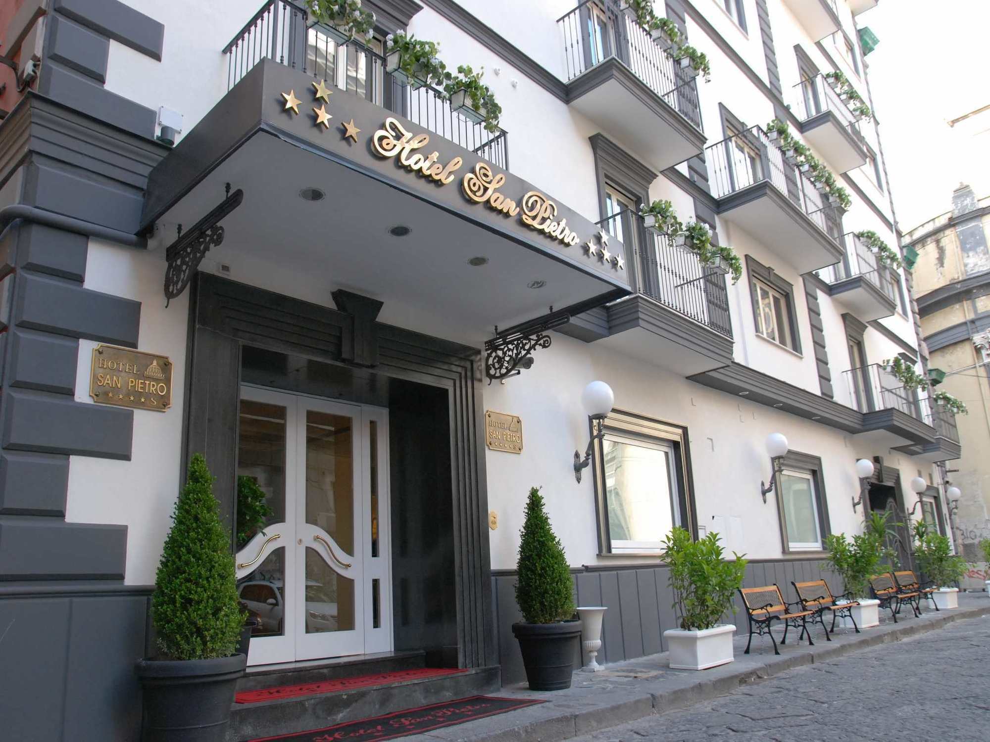 Hotel San Pietro Napoli Esterno foto
