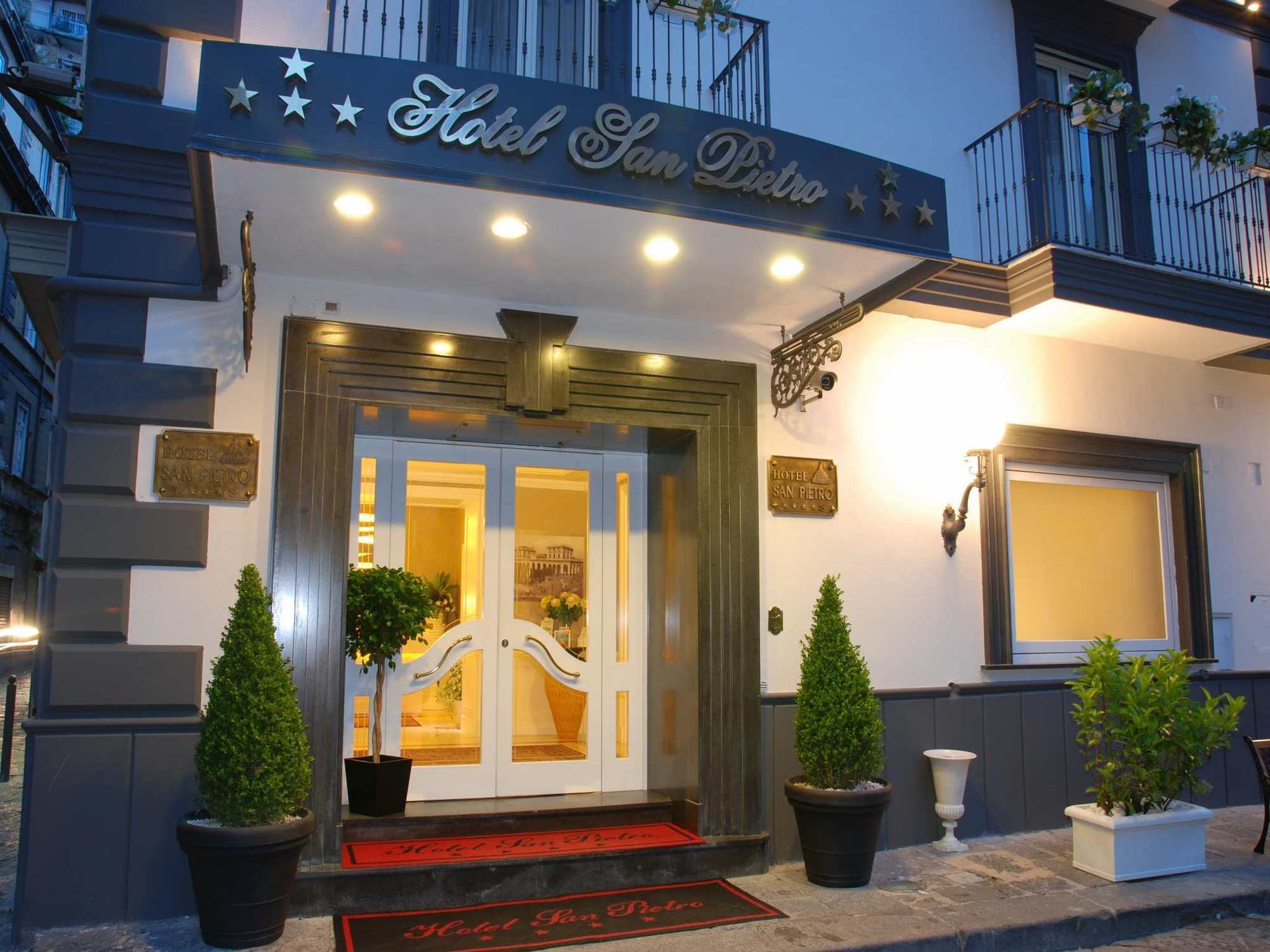Hotel San Pietro Napoli Camera foto