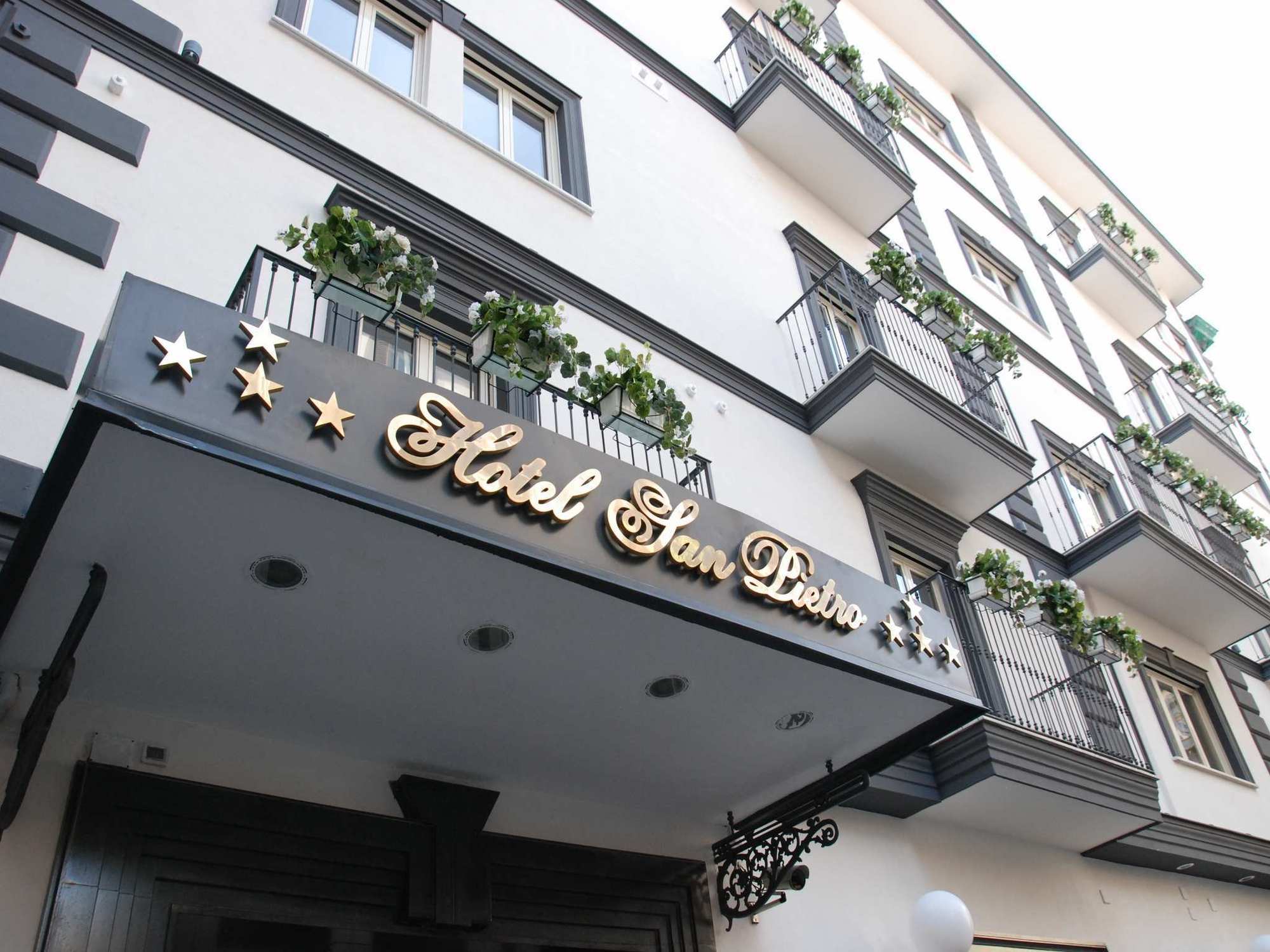 Hotel San Pietro Napoli Esterno foto