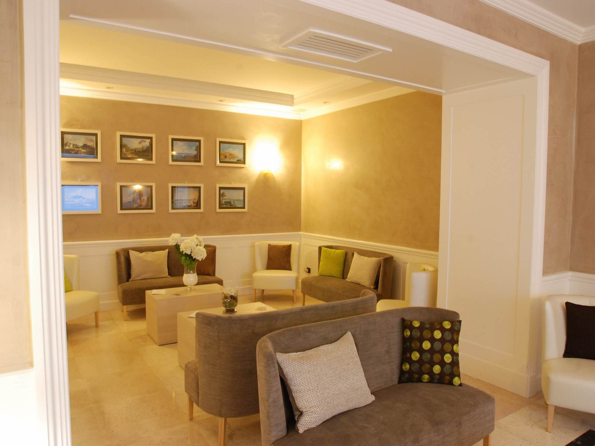 Hotel San Pietro Napoli Esterno foto