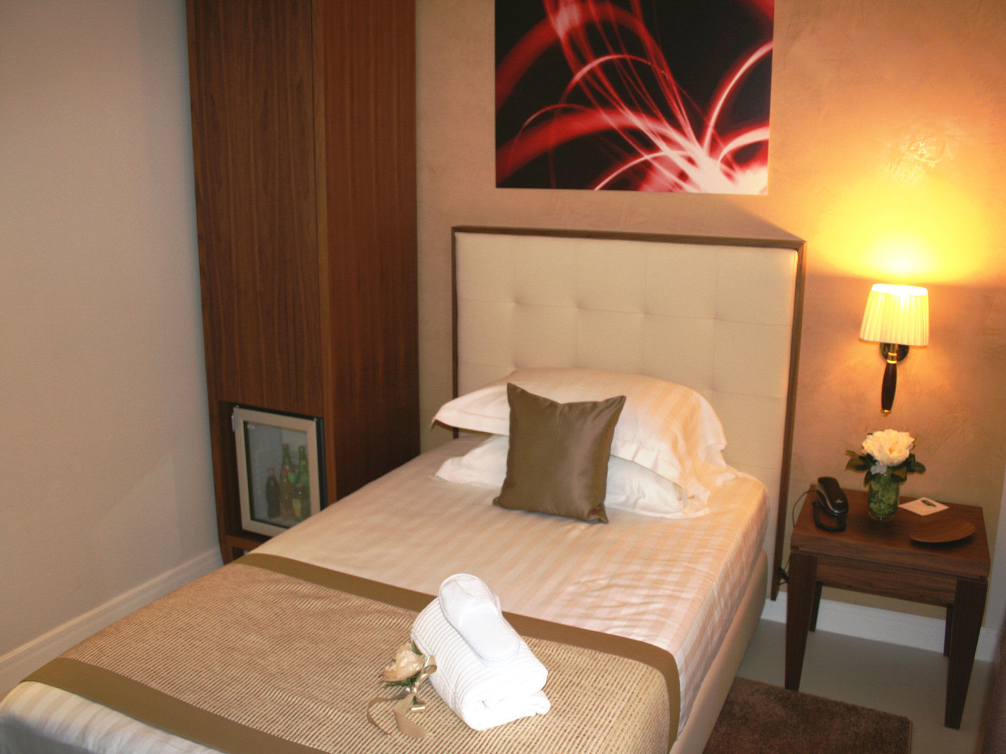 Hotel San Pietro Napoli Esterno foto