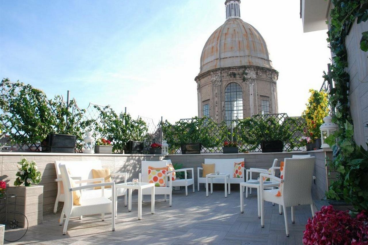 Hotel San Pietro Napoli Esterno foto