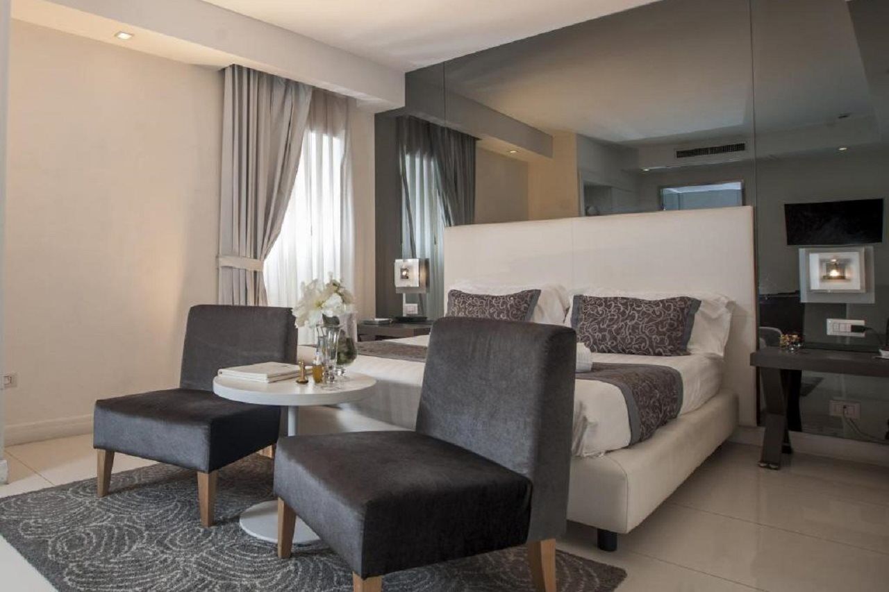 Hotel San Pietro Napoli Esterno foto